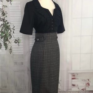 Worthington Black and Gray Sheath Dress with Notched Collar